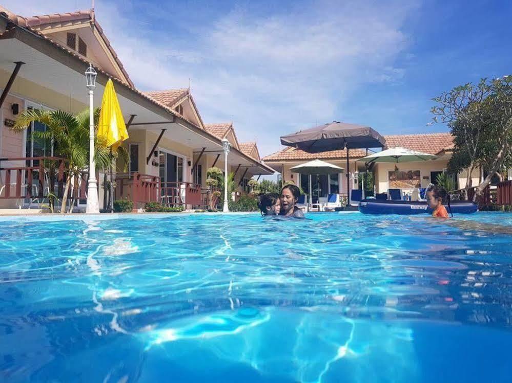 Charm Resort Cha-Am Zewnętrze zdjęcie